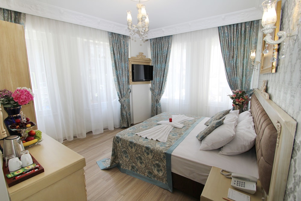 Apple Tree Hotel 8