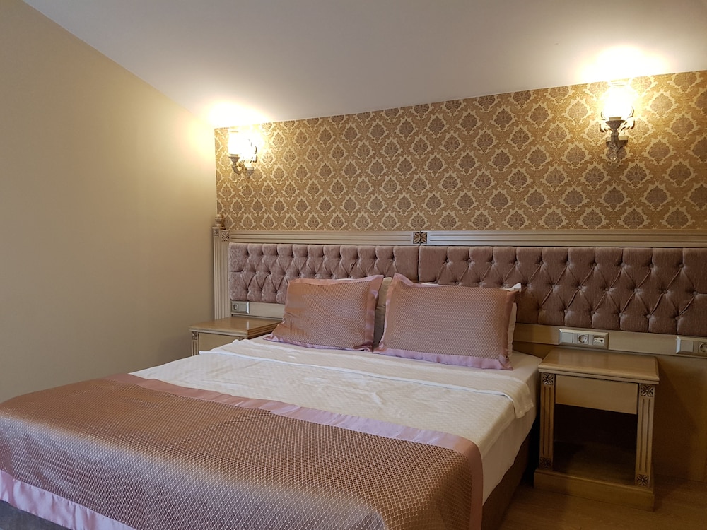 Apple Tree Hotel 17