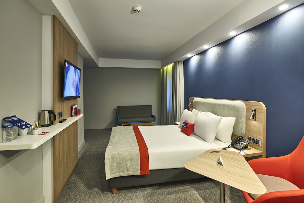 Holiday Inn Express Istanbul - Atakoy Metro 8