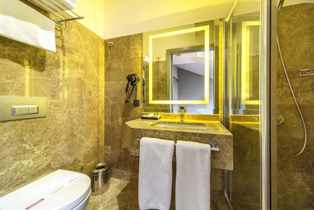 The City Suites 22