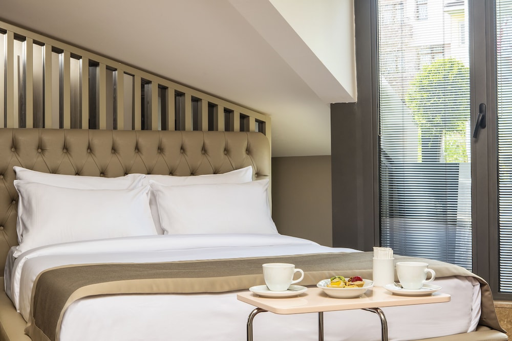 The City Suites 9