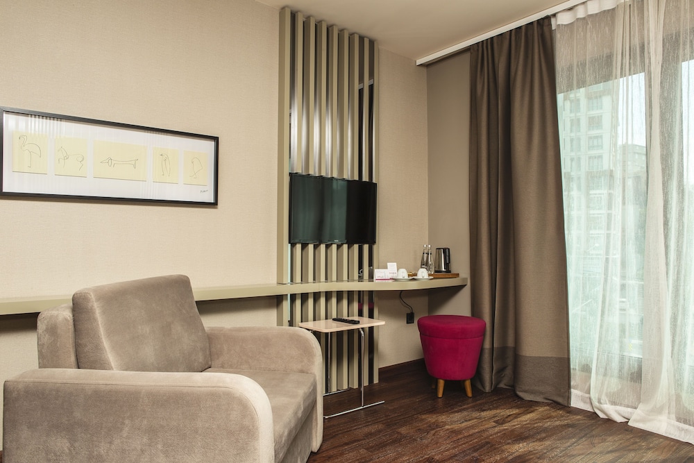 The City Suites 21