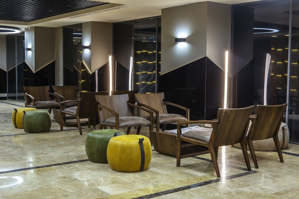 The City Suites 6