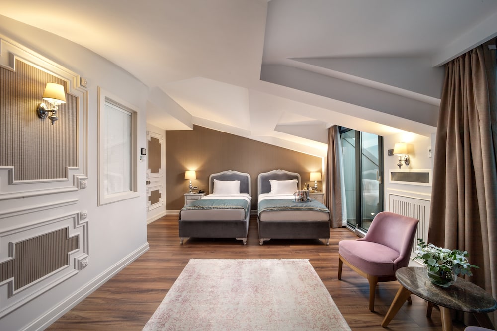 The Time Hotel Marina 10