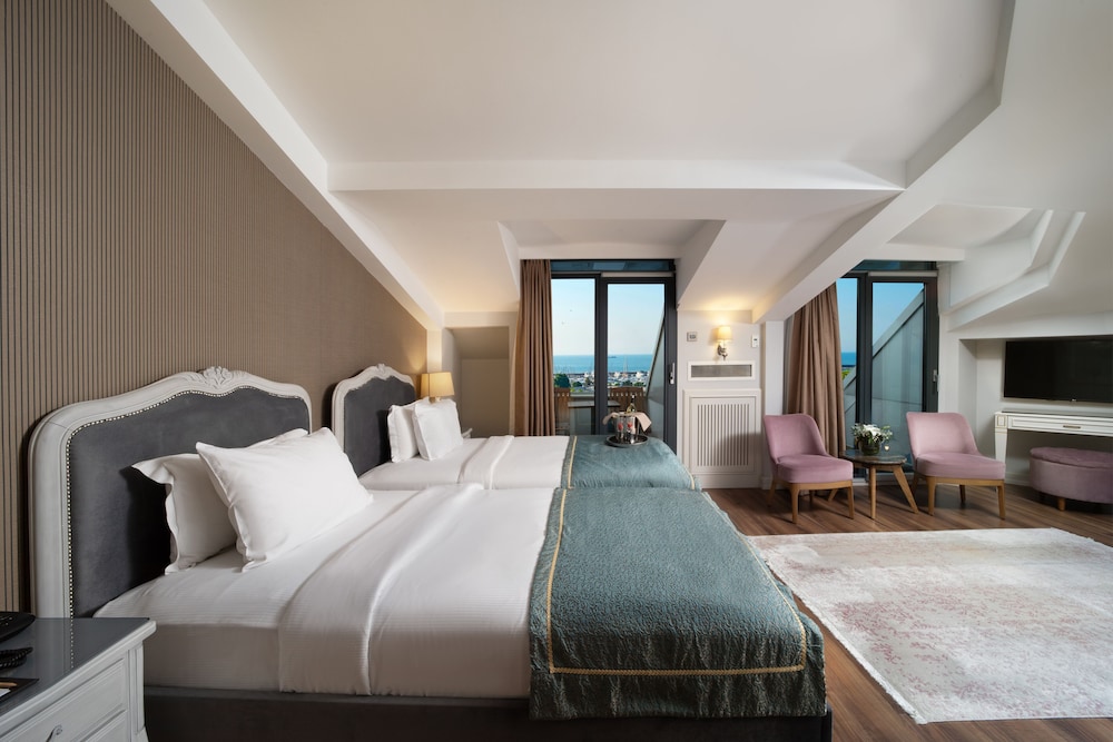The Time Hotel Marina 9