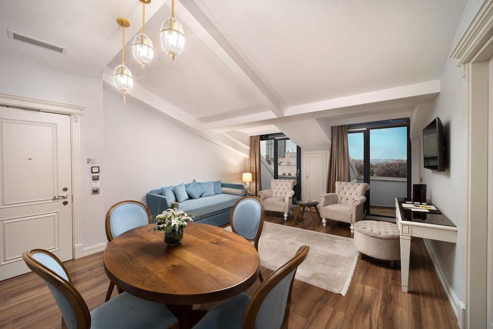 The Time Hotel Marina 7