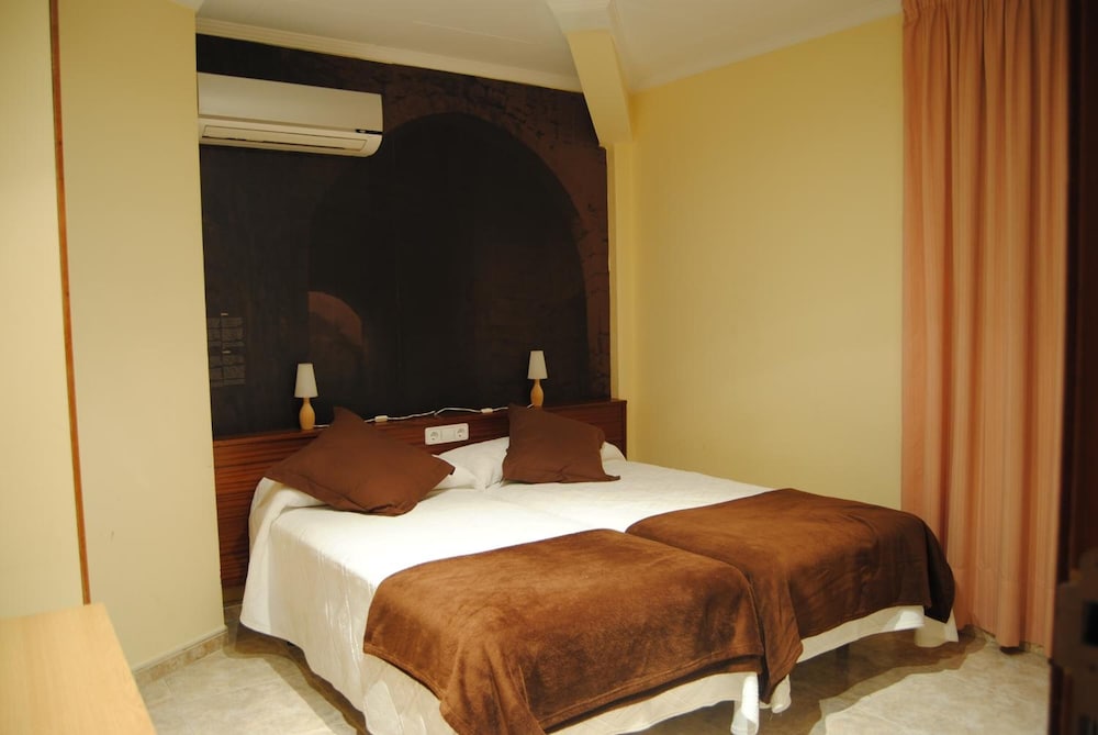 Hotel Restaurant Guilleumes 23
