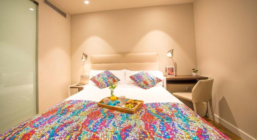 Arya Stadium Hotel 2