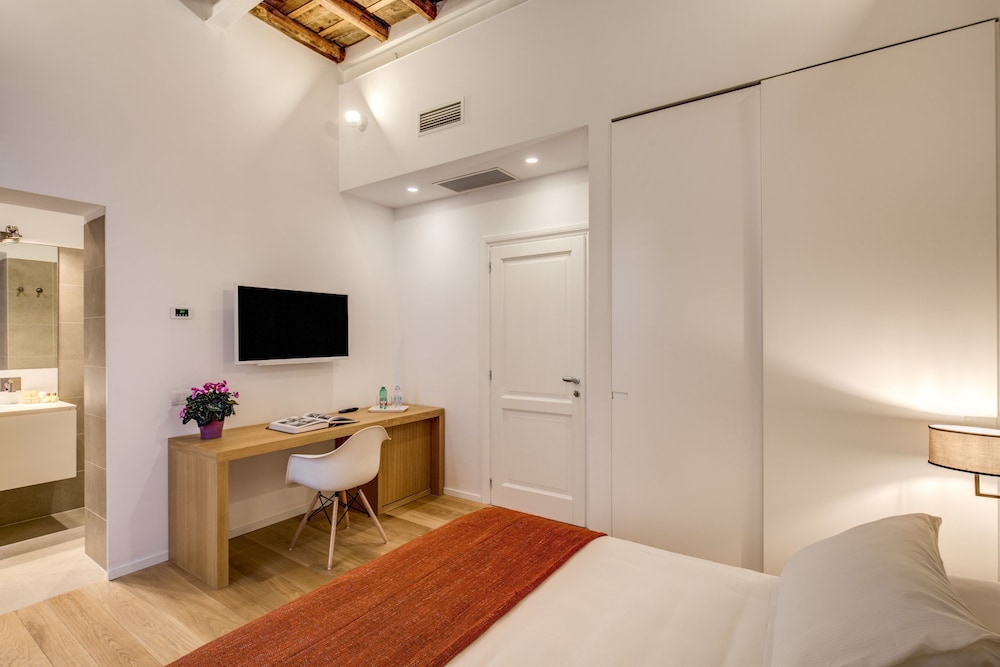 Dopodomani Suite 6