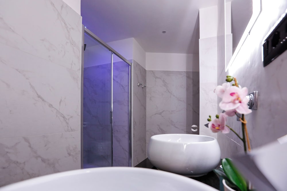 CA Domus Collection Escape Luxury Suite 20