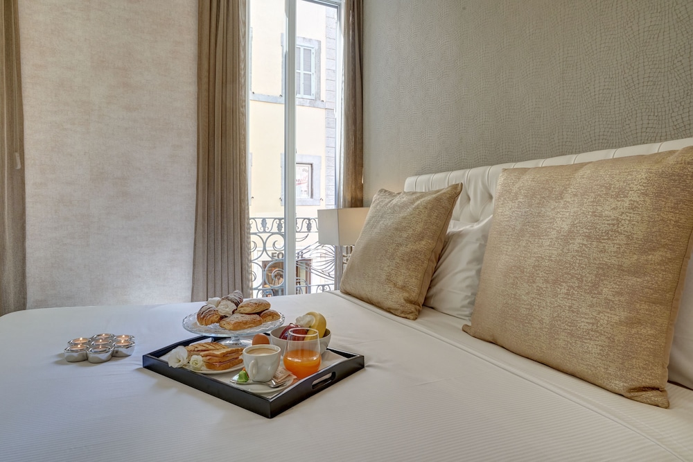 Spagna Boutique Luxury Suites 12