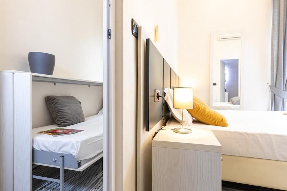 Spagna Boutique Luxury Suites 17