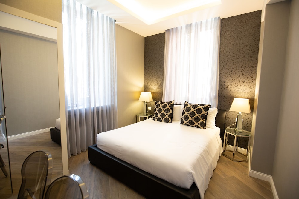 Spagna Boutique Luxury Suites 8