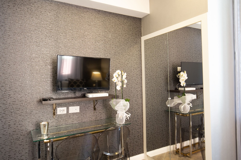 Spagna Boutique Luxury Suites 10