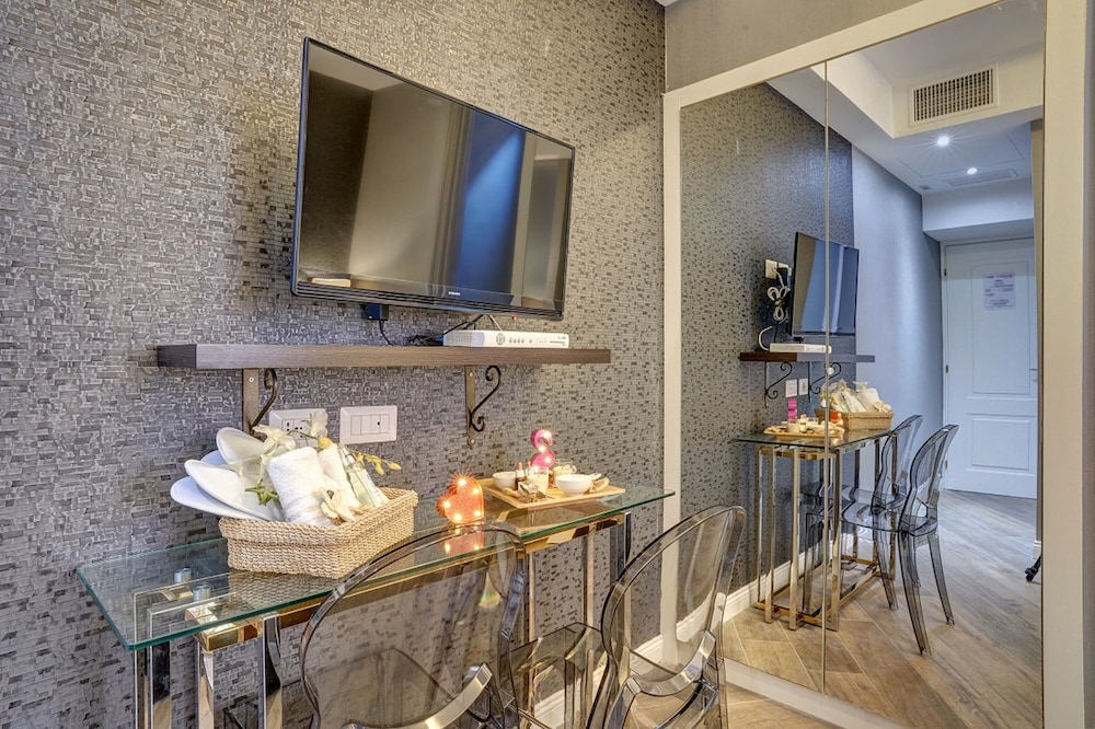 Spagna Boutique Luxury Suites 16
