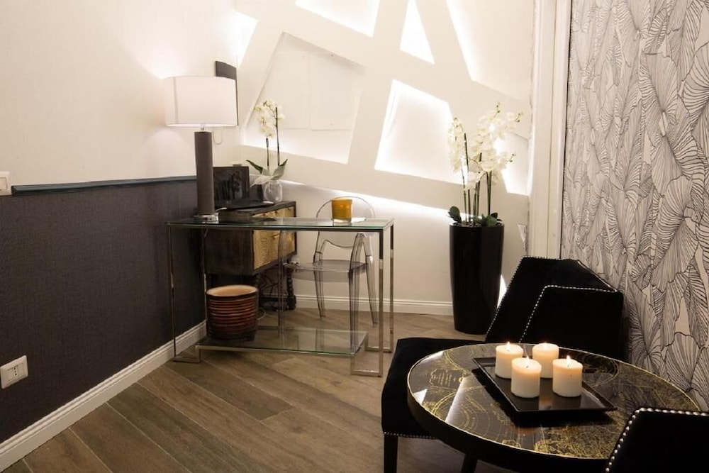 Spagna Boutique Luxury Suites 1