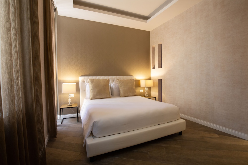 Spagna Boutique Luxury Suites 5
