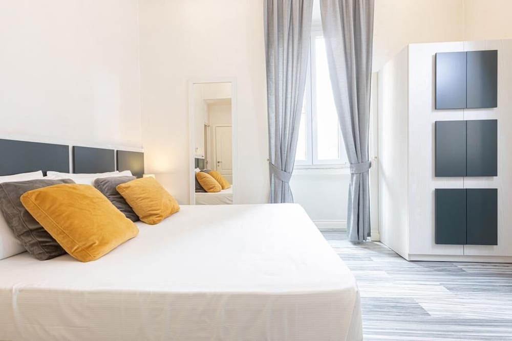 Spagna Boutique Luxury Suites 23
