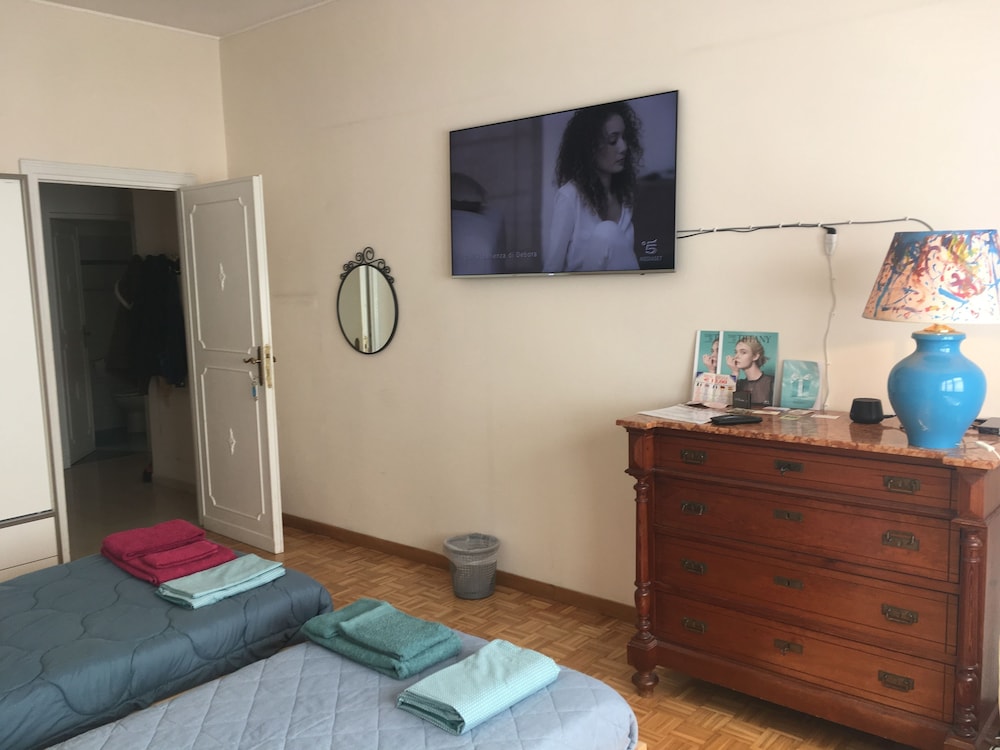 Emilio's Home 8