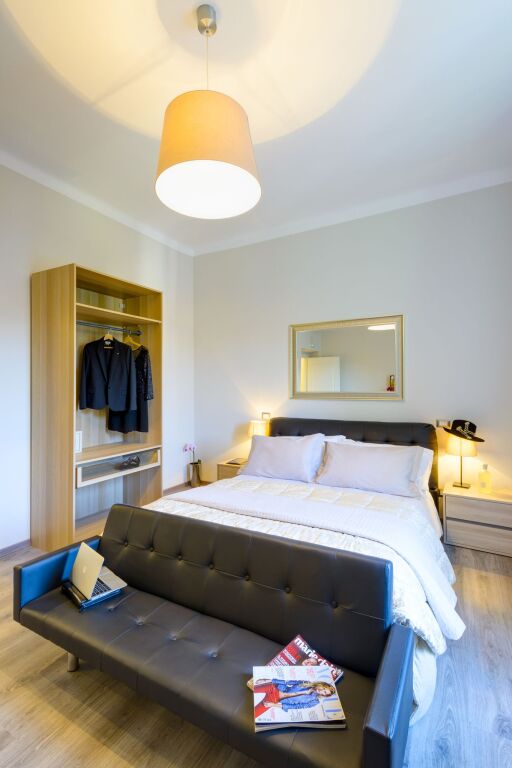 RHS Rienzo Suite 4