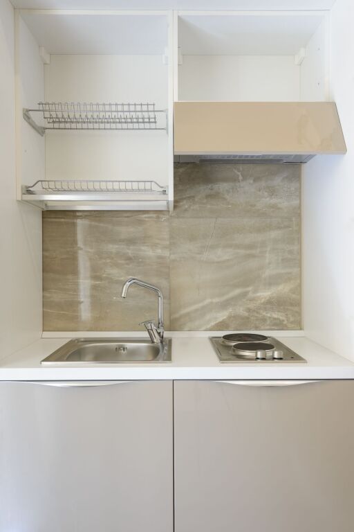RHS Rienzo Suite 9