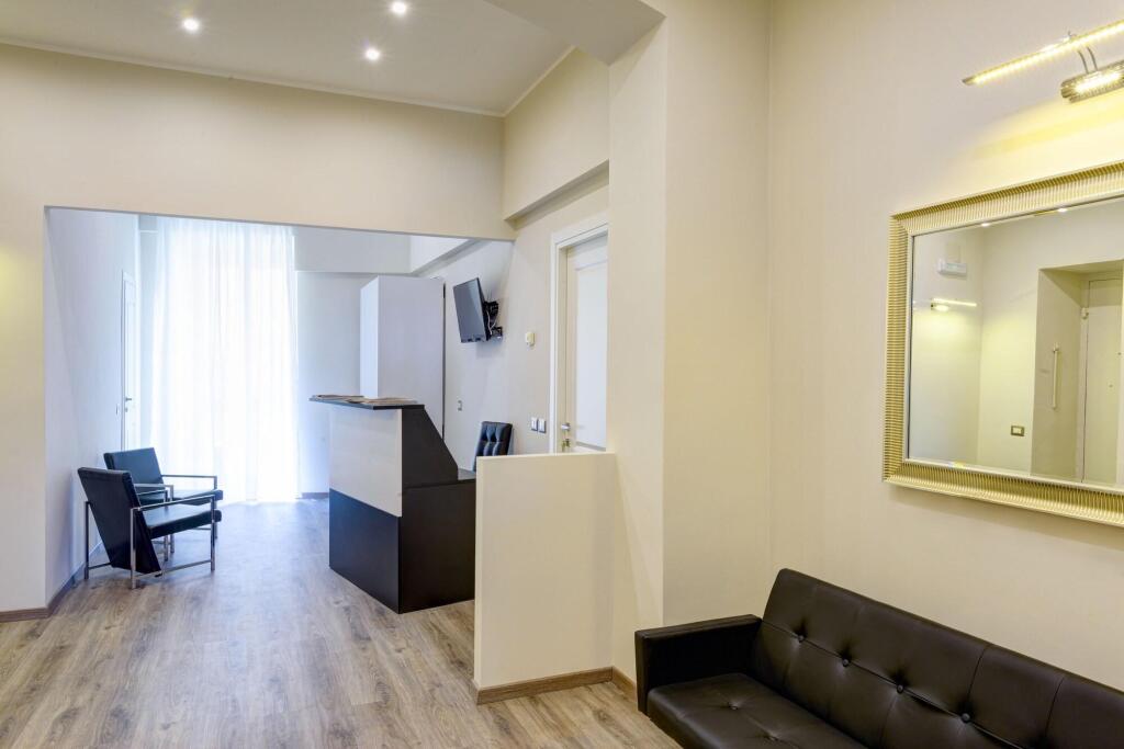 RHS Rienzo Suite 15