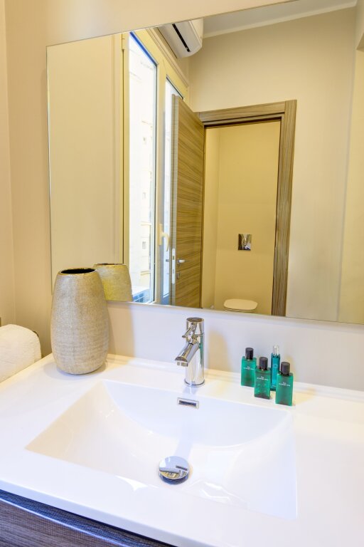 RHS Rienzo Suite 20