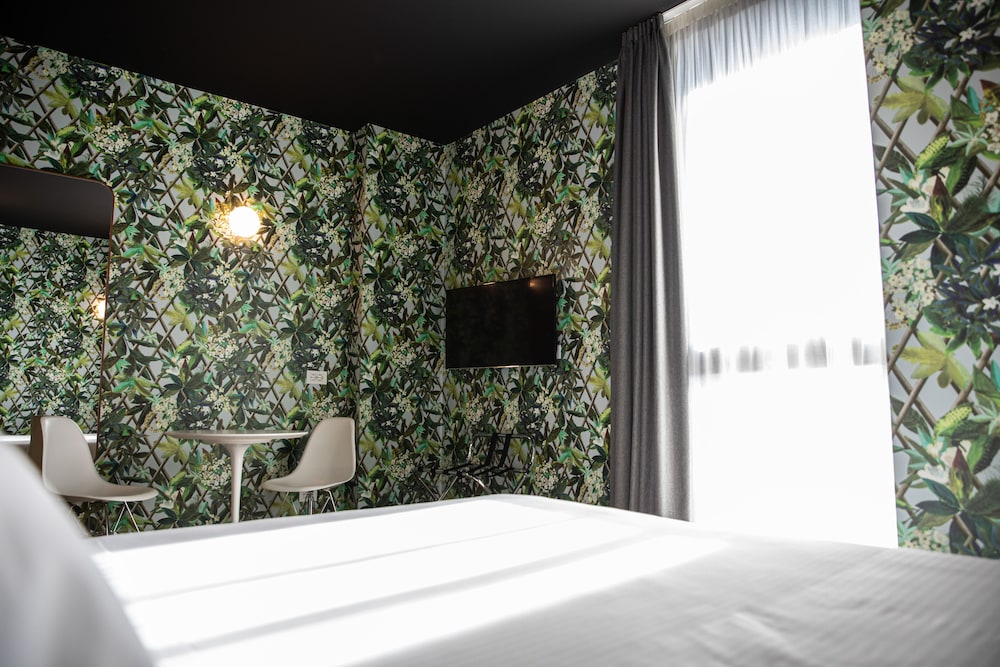 Collini Rooms 8