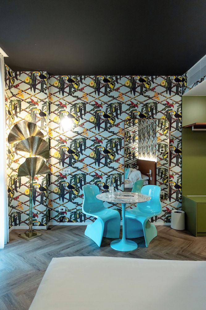 Collini Rooms 16