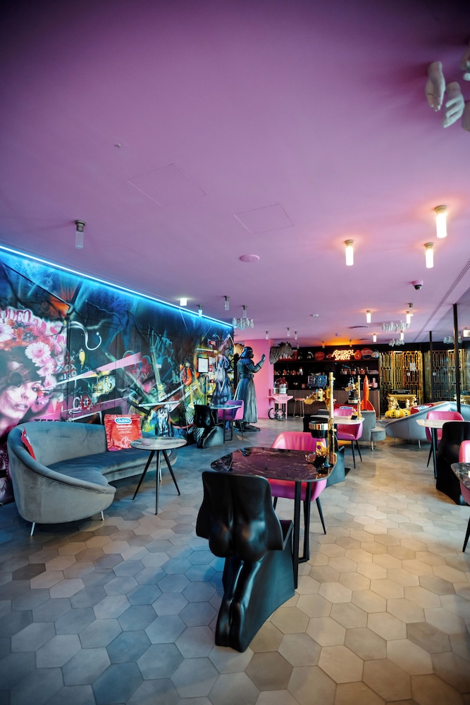 Collini Rooms 5