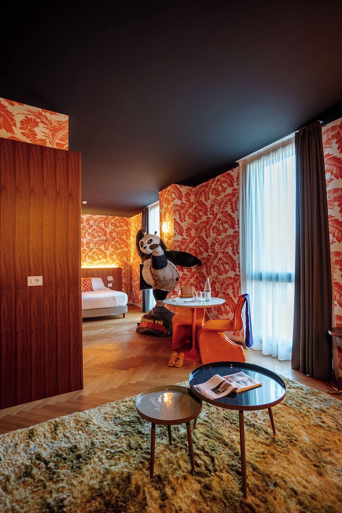 Collini Rooms 24