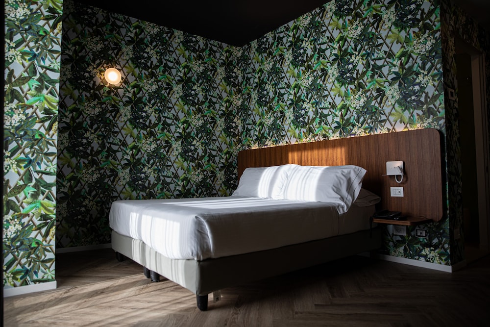 Collini Rooms 7