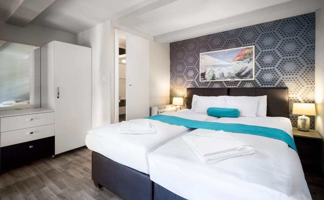 Hotel Mika Downtown 1