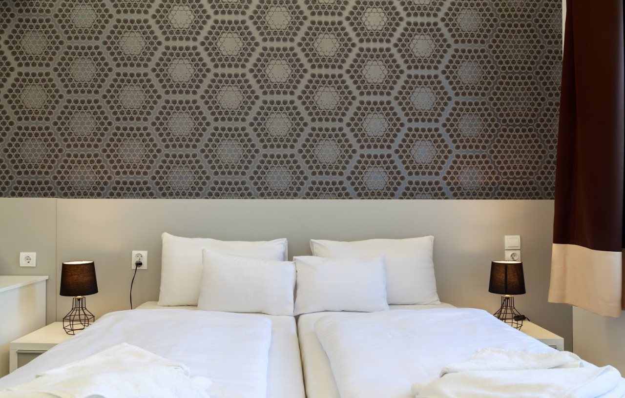 Hotel Mika Downtown 2
