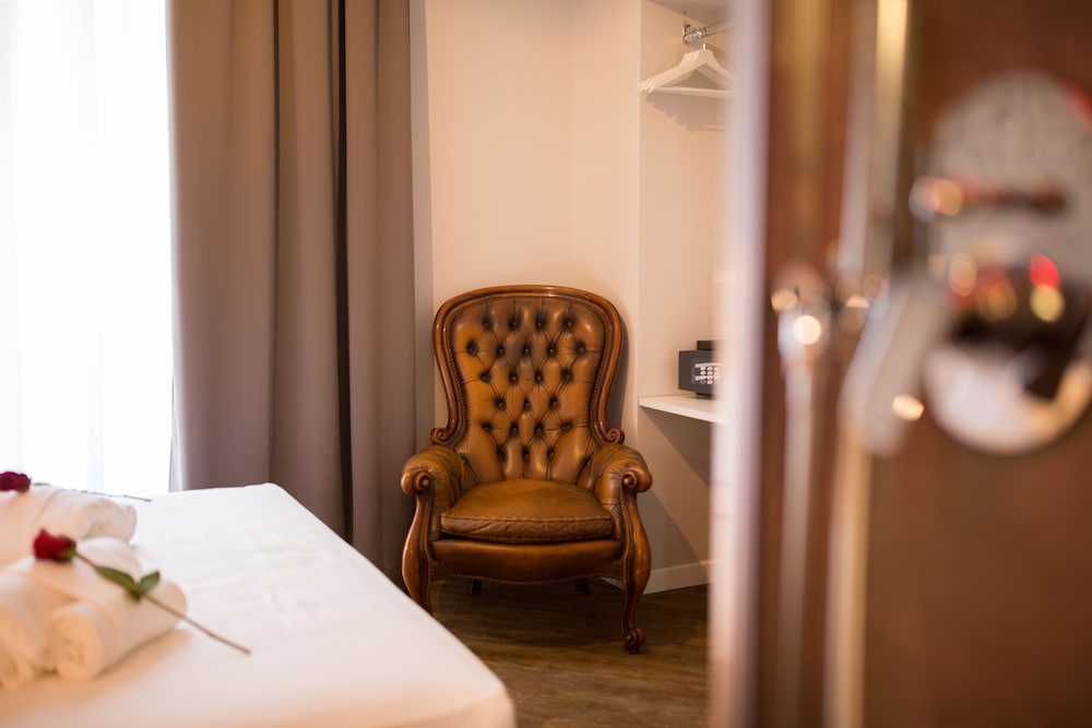 Ara Suite 20