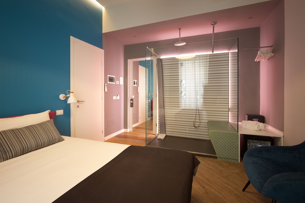 Ara Suite 21