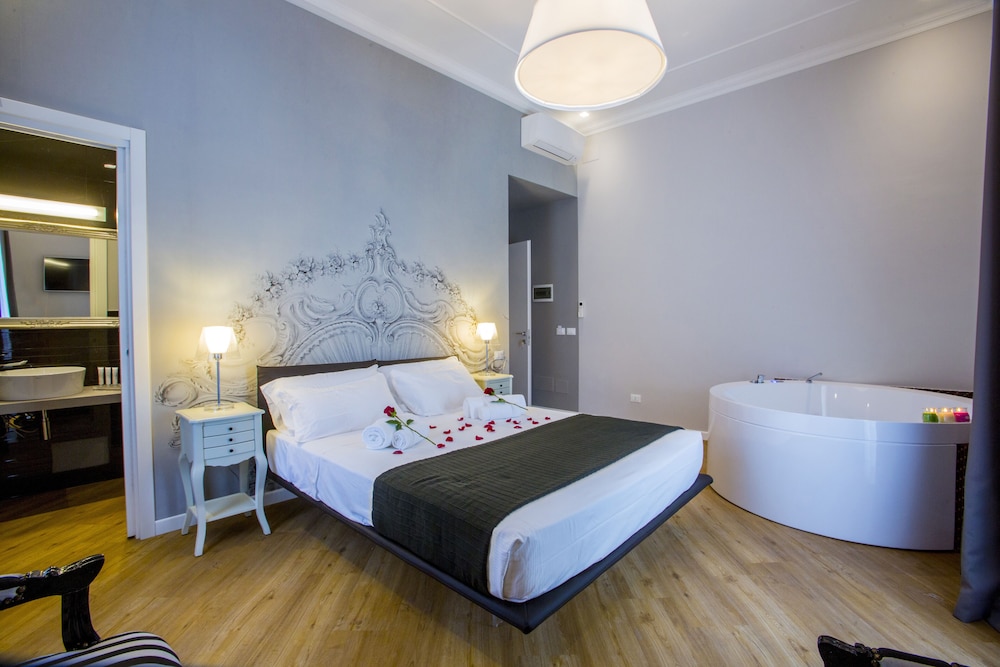 Ara Suite 1