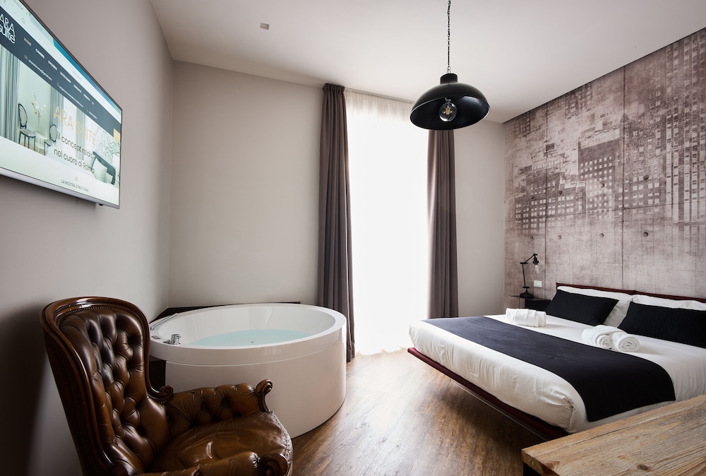 Ara Suite 17