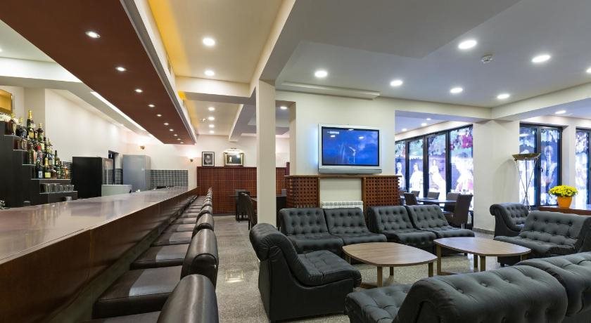 Sterling Hotel 12