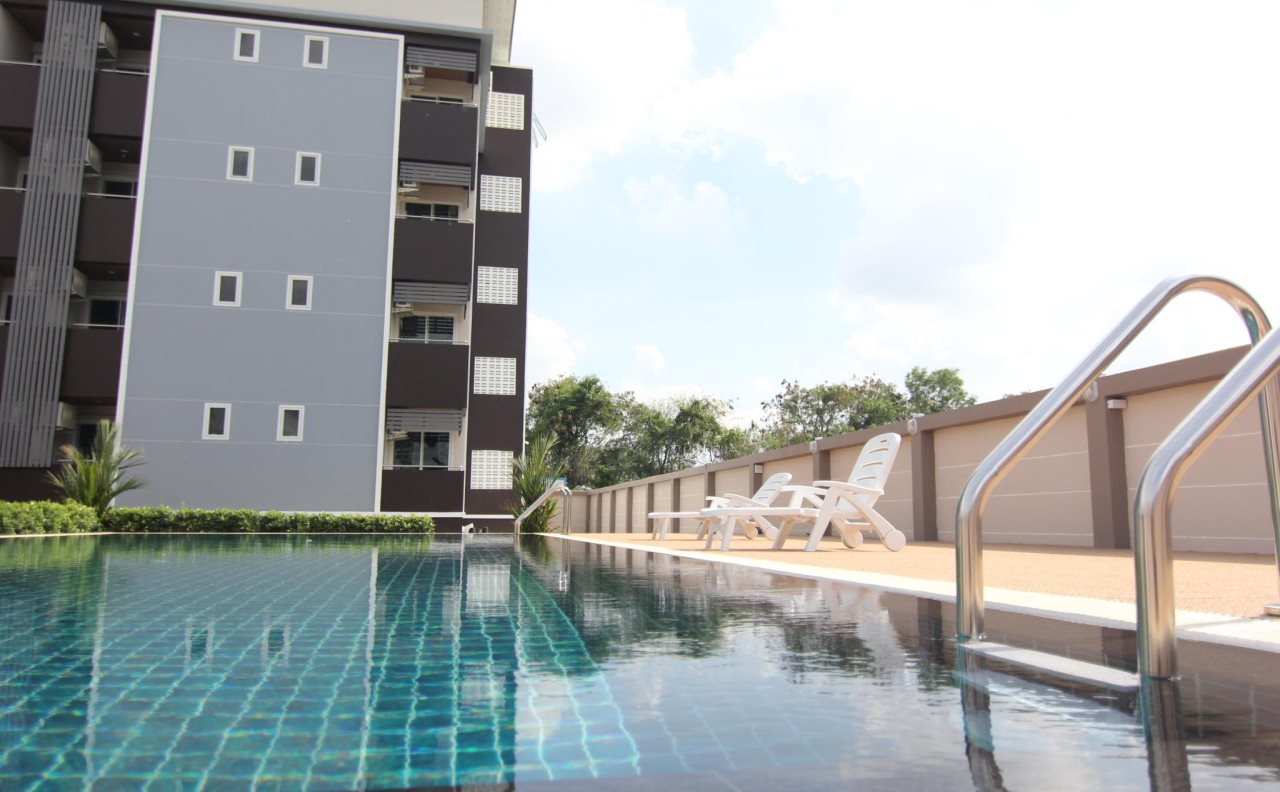 Gold Airport Suites 10