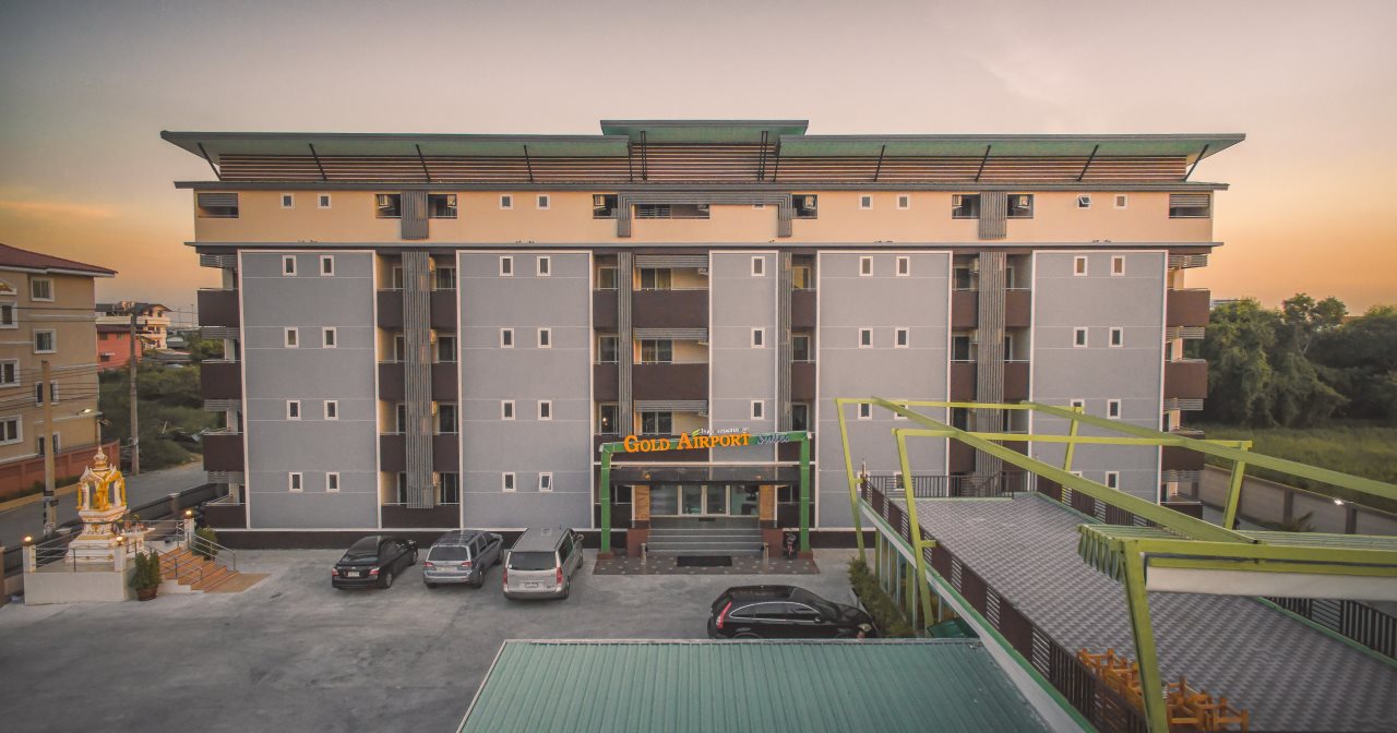 Gold Airport Suites 16