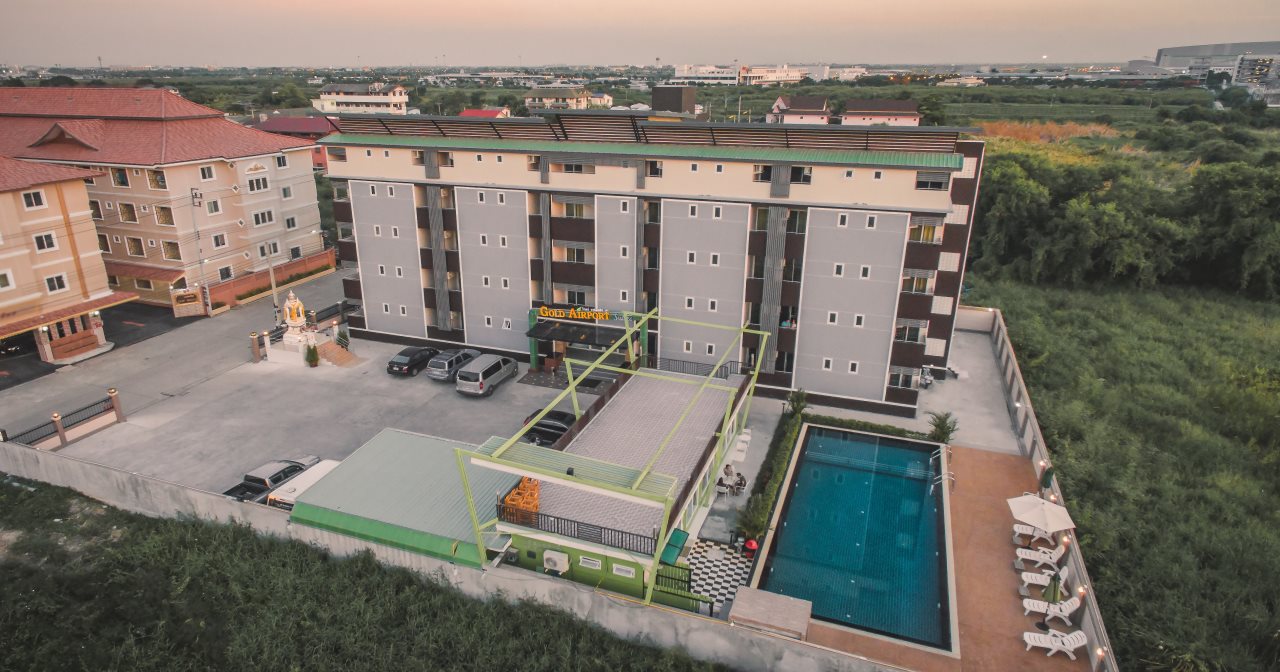 Gold Airport Suites 17