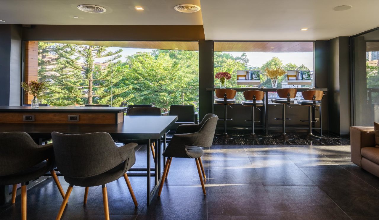 Stay Hotel 5