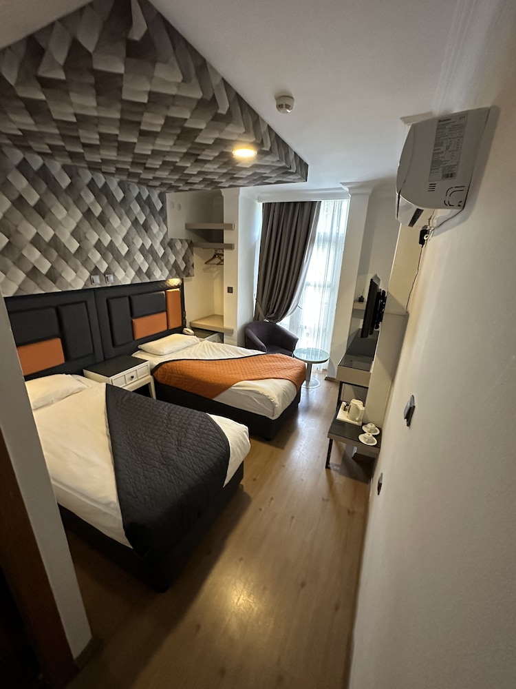 Nfk The House Hotel 10