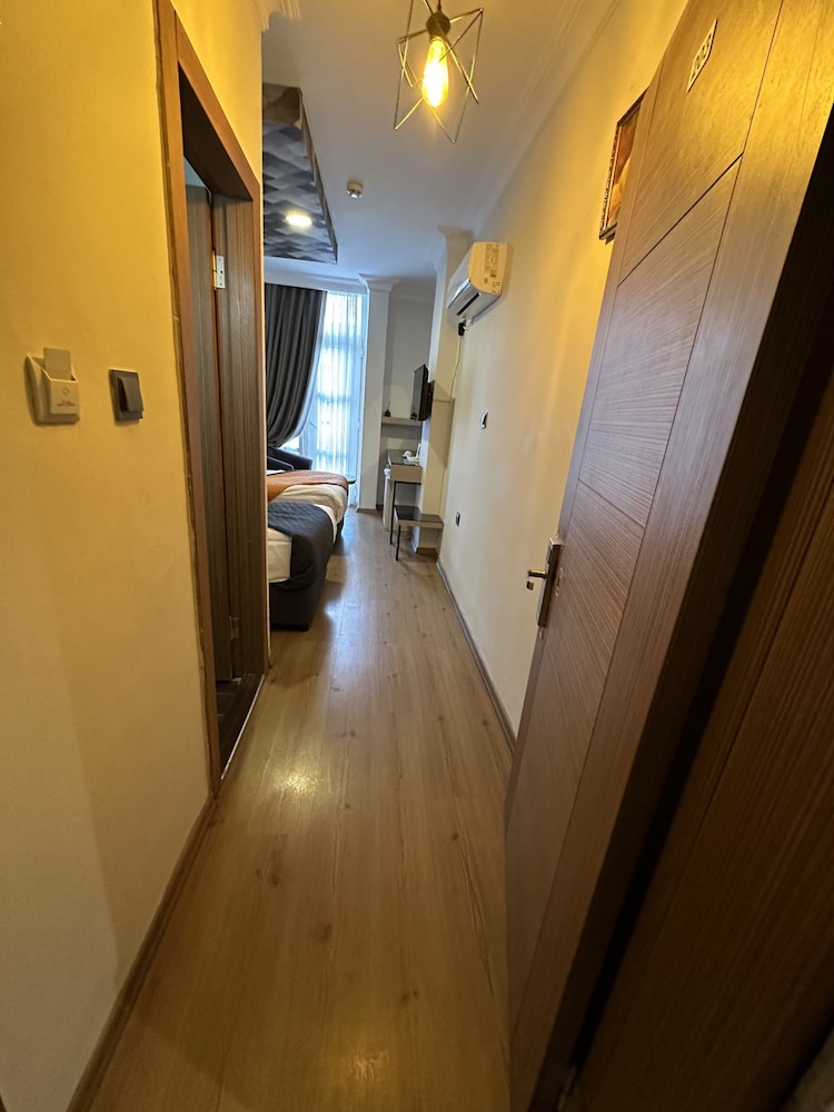 Nfk The House Hotel 9