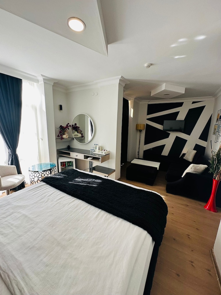 Nfk The House Hotel 13
