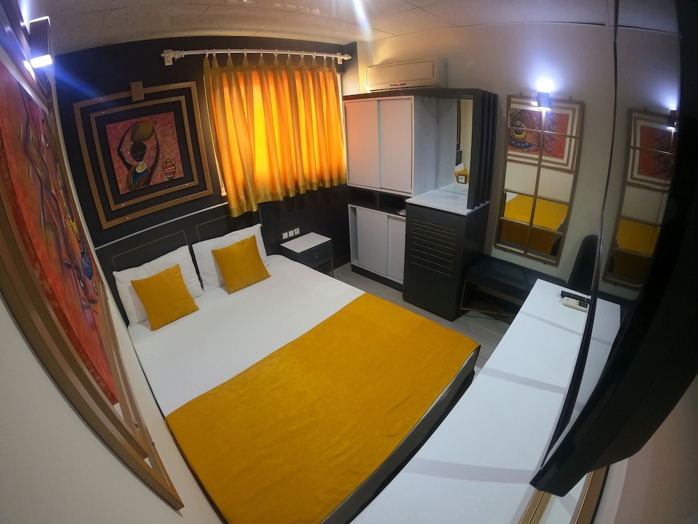Exporoyal Hotel 7