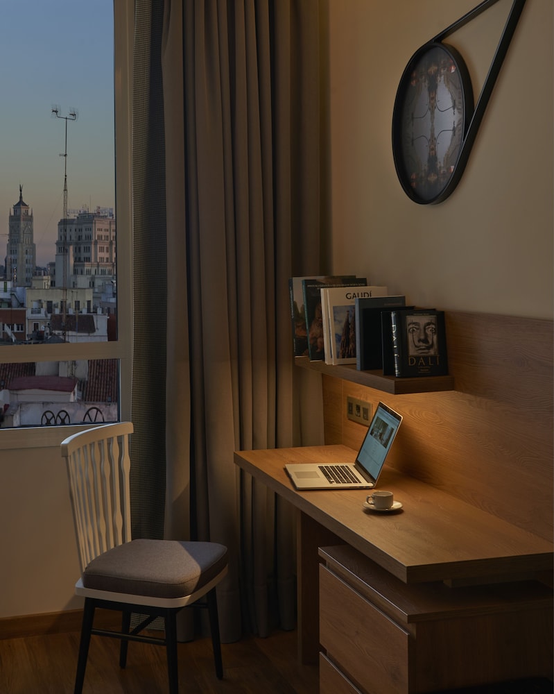 Hyatt Centric Gran Via Madrid 10