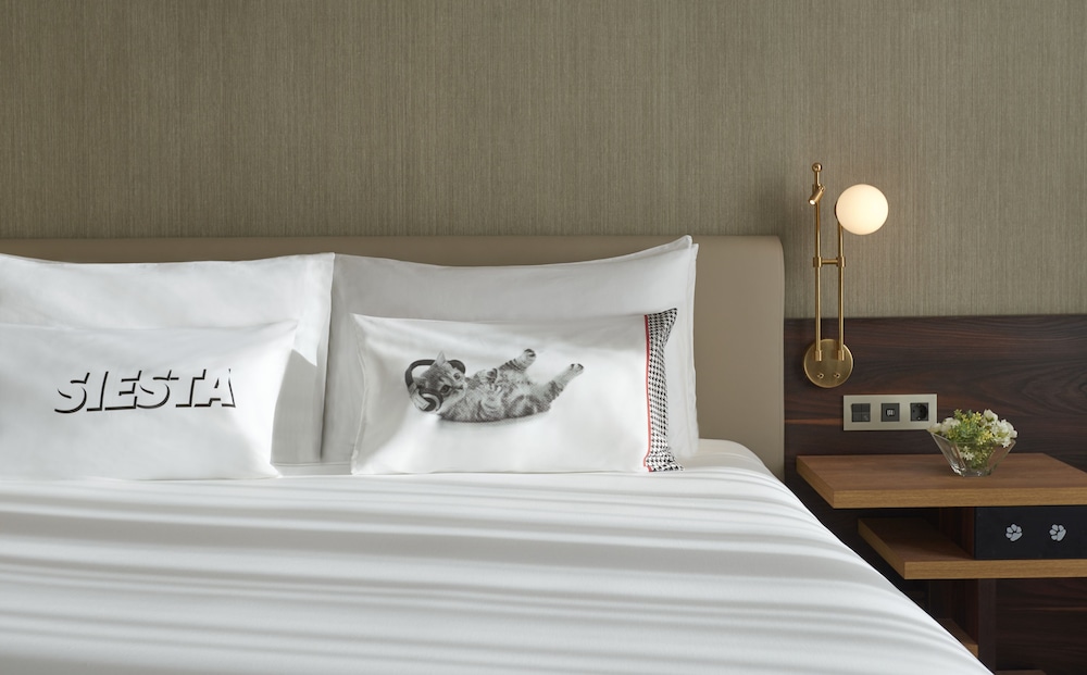 Hyatt Centric Gran Via Madrid 11