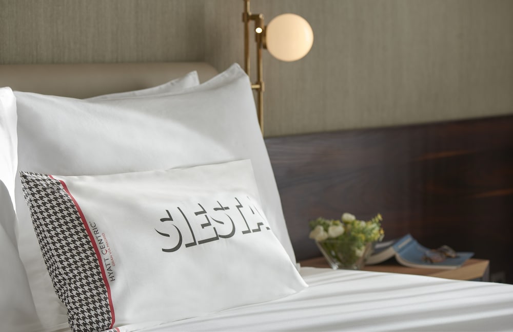 Hyatt Centric Gran Via Madrid 9